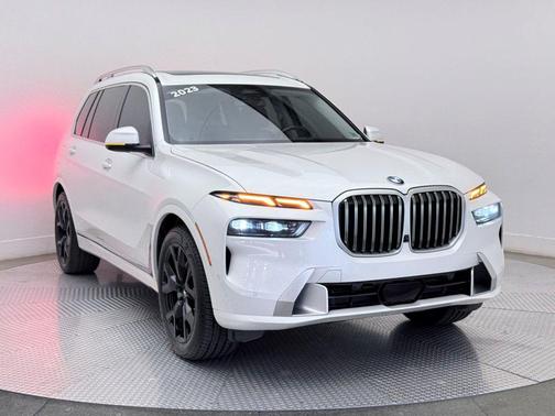 2023 BMW X7 xDrive40i