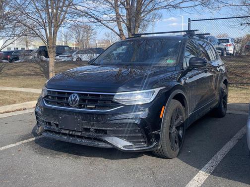 2024 Volkswagen Tiguan 2.0T SE R-Line Black