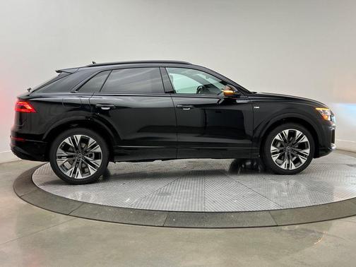 2026 Audi Q8 55 Premium Plus