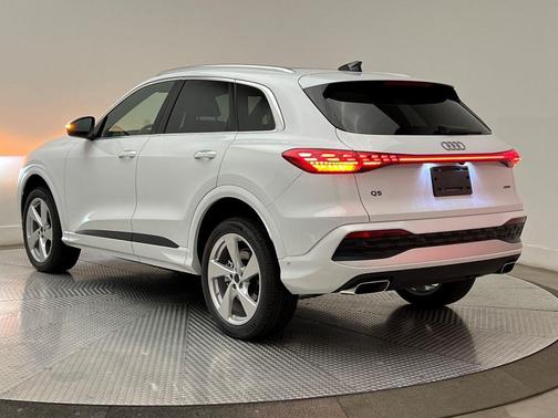 2025 Audi Q5 Premium Plus TFSI quattro S tronic