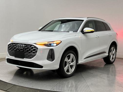 2025 Audi Q5 Premium Plus TFSI quattro S tronic