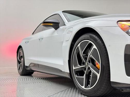 2024 Audi RS e-tron GT quattro