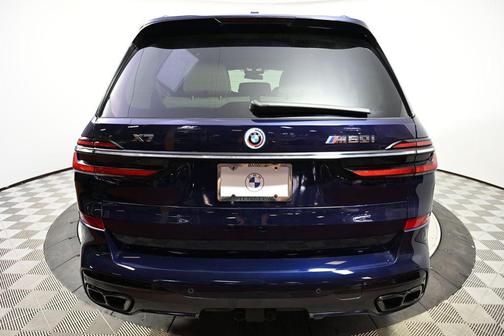 2023 BMW X7 M60i