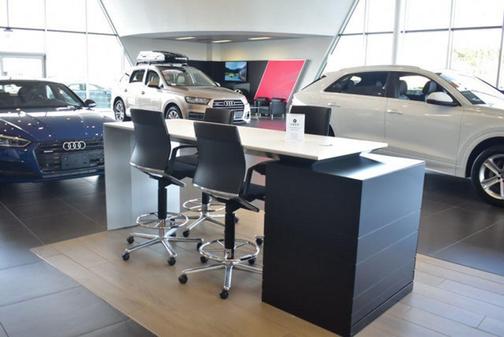 Photo 5 of 17 of 2020 BMW X1 xDrive28i