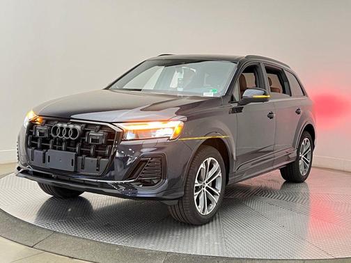 2026 Audi Q7 45 Premium
