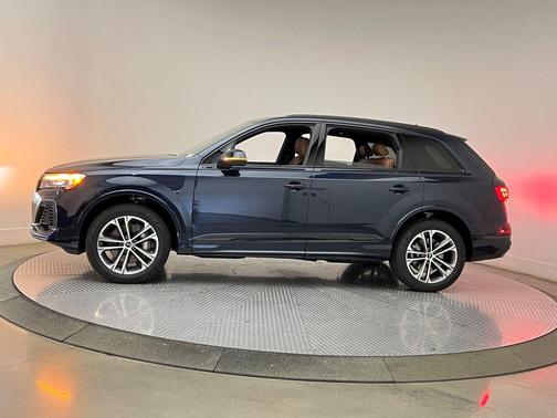 2026 Audi Q7 45 Premium