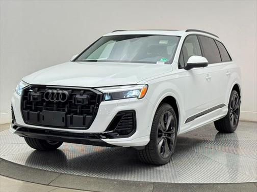 2025 Audi Q7 55 Premium Plus