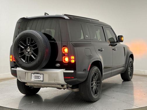 2021 Land Rover Defender 110 S