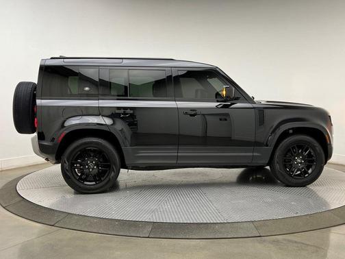 2021 Land Rover Defender 110 S