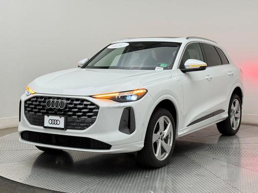 2025 Audi Q5 Premium Plus TFSI quattro S tronic