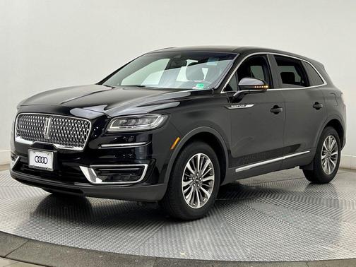 2019 Lincoln Nautilus Select