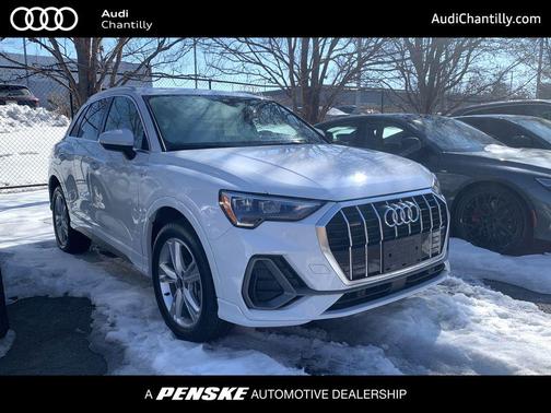2022 Audi Q3 45 S line Premium