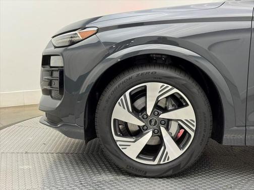 2025 Audi Q6 e-tron Prestige quattro
