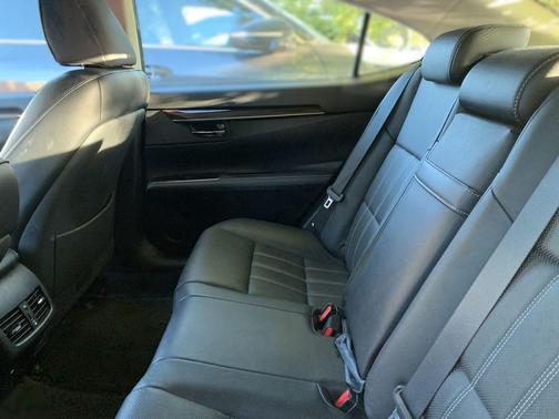 2017 Lexus ES 350 Base