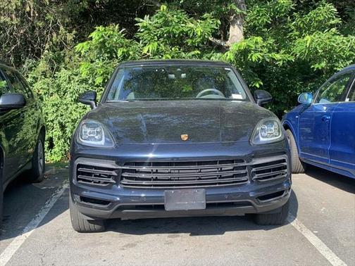 2022 Porsche Cayenne Base