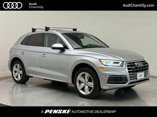 Silver Metallic 2018 Audi Q5 2.0T Tech Premium