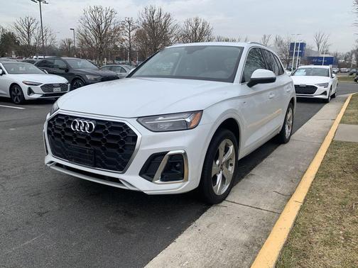 2022 Audi Q5 45 S line Premium Plus