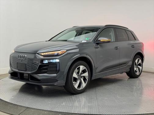 2025 Audi Q6 e-tron Premium Plus quattro