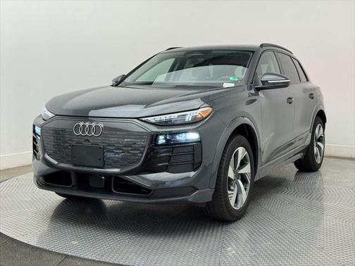 2025 Audi Q6 e-tron Premium Plus quattro