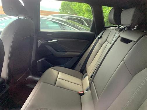 2025 Audi Q6 e-tron Premium Plus quattro