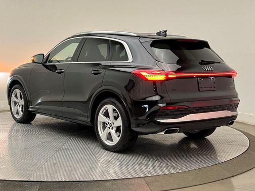 2025 Audi Q5 Prestige TFSI quattro S tronic