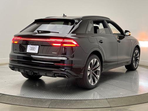 2026 Audi Q8 55 Premium Plus