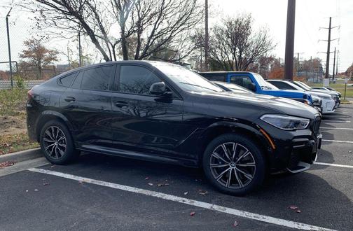 2022 BMW X6 M50i