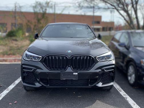 2022 BMW X6 M50i