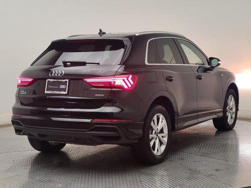 2023 Audi Q3 Premium 45 TFSI S line quattro Tiptronic