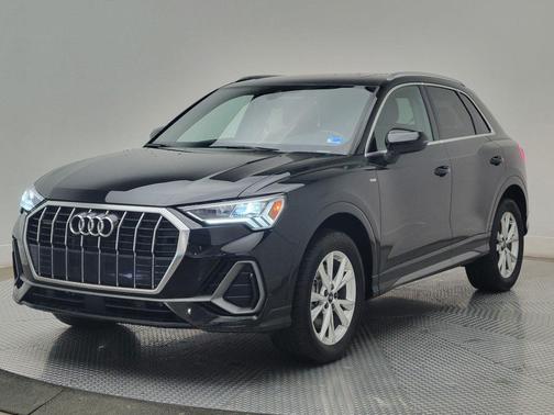 2023 Audi Q3 Premium 45 TFSI S line quattro Tiptronic