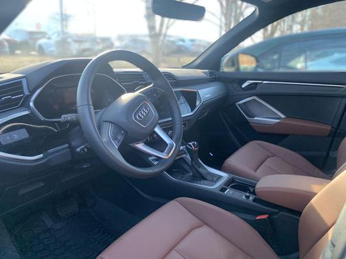 2025 Audi Q3 45 S line Premium Plus