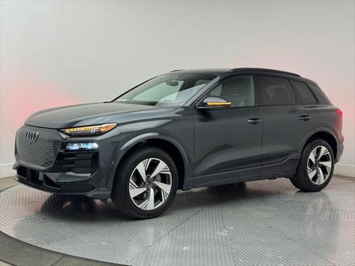 2025 Audi Q6 e-tron Premium Plus quattro