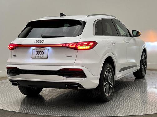 2025 Audi Q5 Premium TFSI quattro S tronic