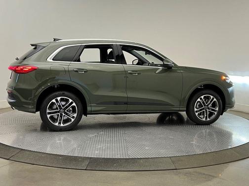 2025 Audi Q5 Premium TFSI quattro S tronic