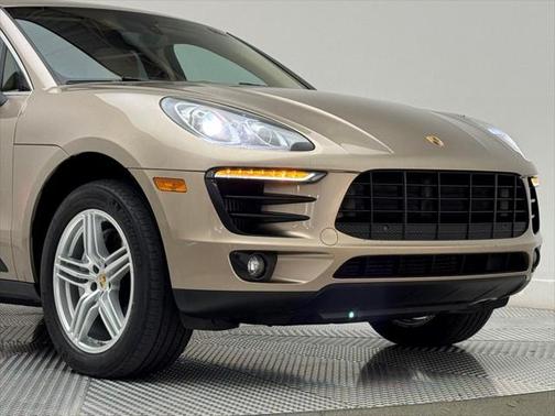 2016 Porsche Macan S