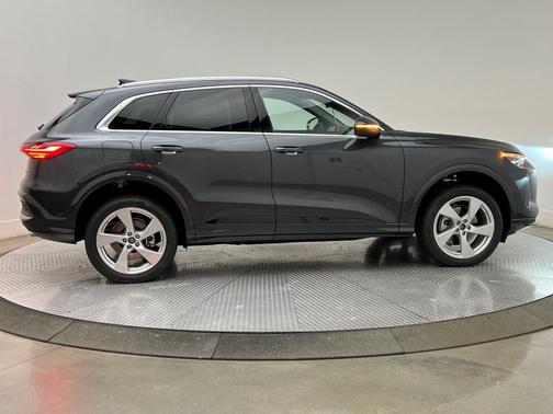 2025 Audi Q5 Prestige TFSI quattro S tronic