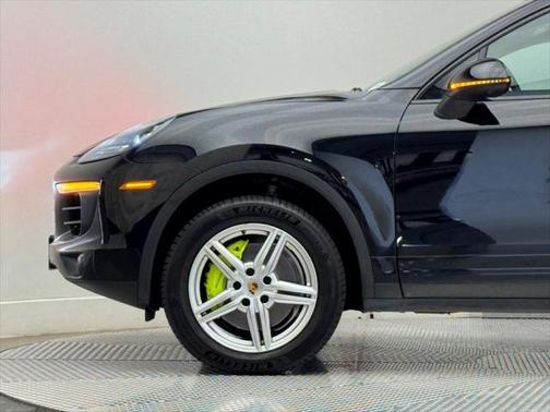2016 Porsche Cayenne E-Hybrid S