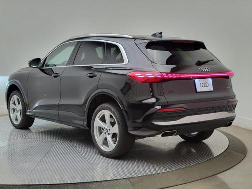 2025 Audi Q5 Premium Plus TFSI quattro S tronic