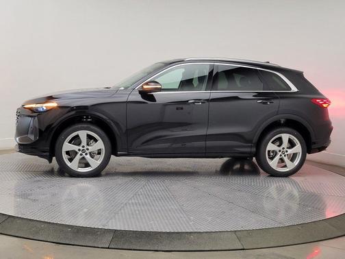 2025 Audi Q5 Premium Plus TFSI quattro S tronic