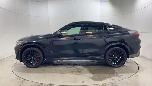 2022 BMW X6 M50i