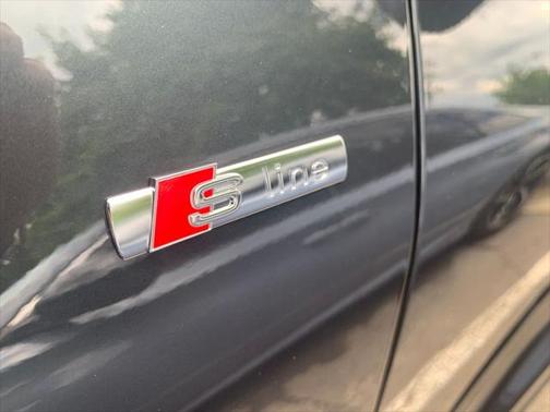 2025 Audi Q6 e-tron Prestige