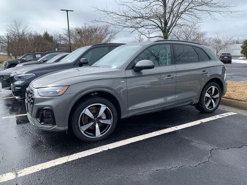 2023 Audi Q5 45 S line Premium Plus