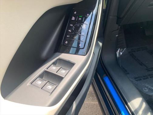 2025 Audi Q6 e-tron Premium Plus quattro