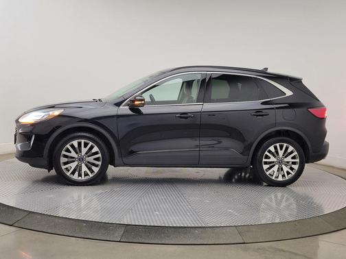 AGATE BLACK METALLIC 2020 Ford Escape Titanium