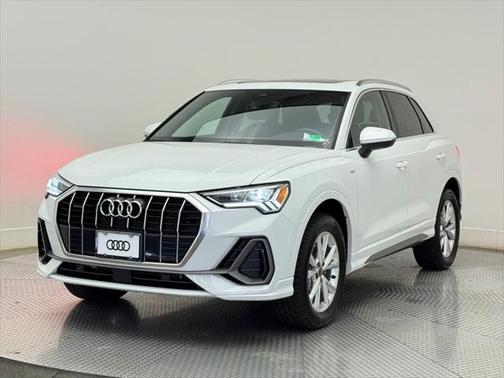 2024 Audi Q3 45 S line Premium Plus
