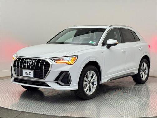 2024 Audi Q3 45 S line Premium Plus