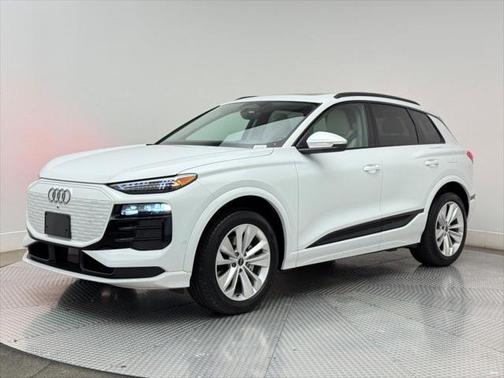 2025 Audi Q6 e-tron Premium Plus