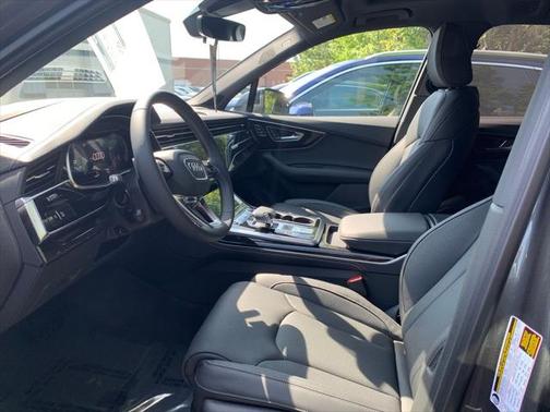 2025 Audi Q7 55 Prestige