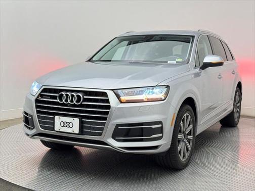 2019 Audi Q7 45 Premium Plus