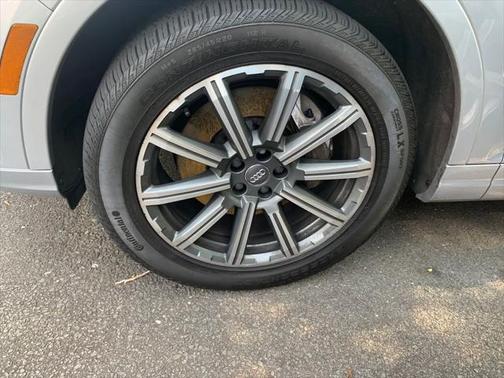 2019 Audi Q7 45 Premium Plus
